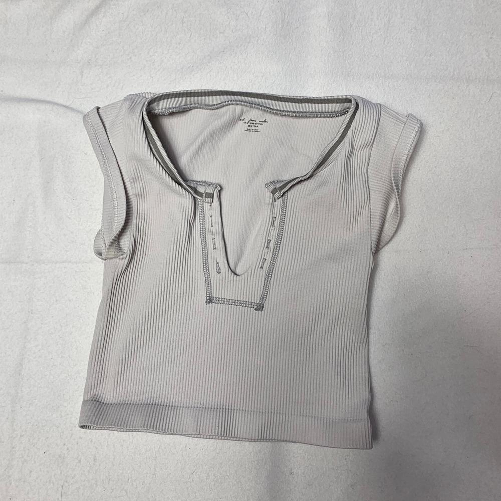 Urban Outfitters Out from under women's Ribbed Crop go for gold XS/S